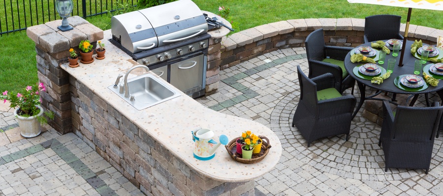 What To Consider Before Building an Outdoor Kitchen