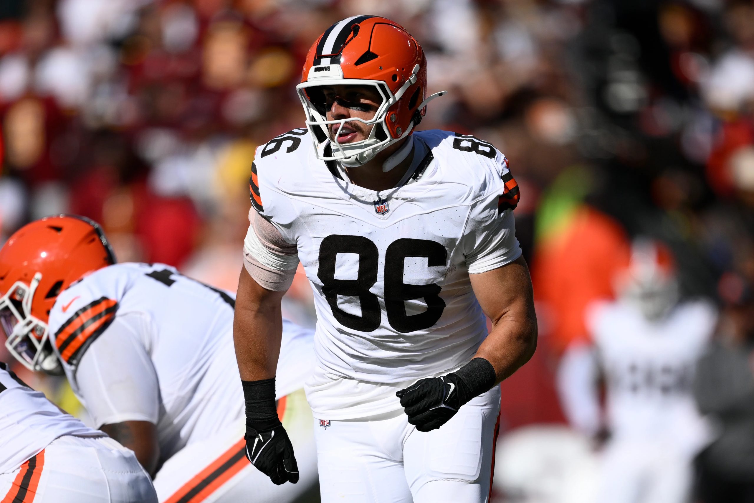 Browns Re-Sign Blake Whiteheart