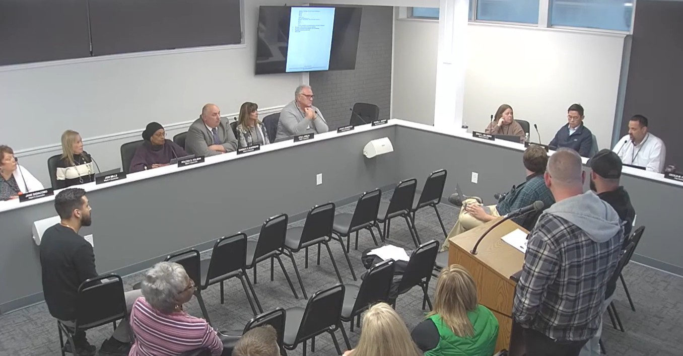 Ashtabula Council Hears Homeless Outreach Results, Debates Immigration Resolution and Fourth of July Fireworks