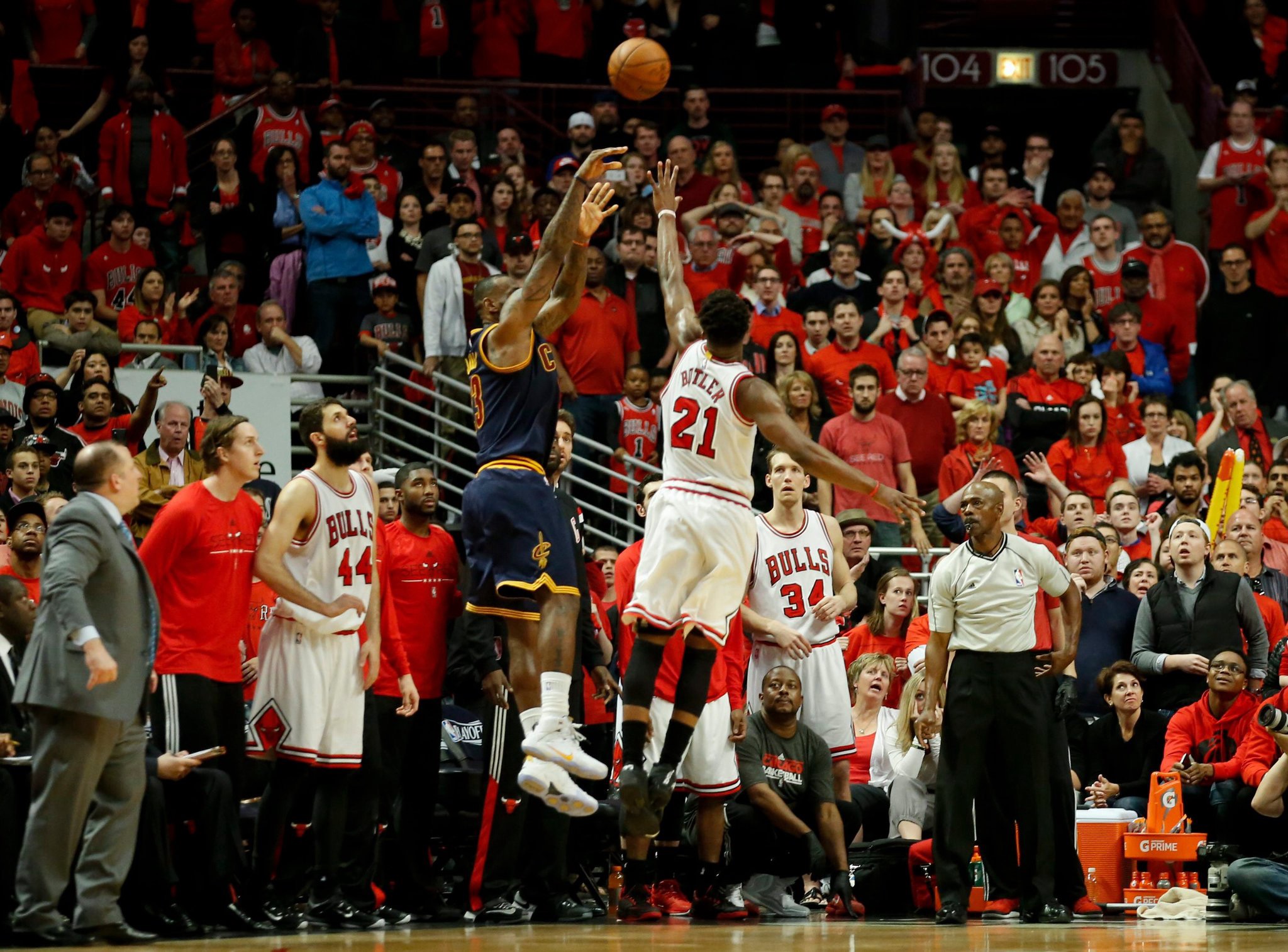 On This Date in 2015 – LeBron’s Playoff Cavs Buzzer Beater!