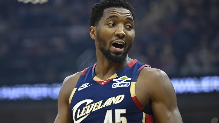 WATCH: Donovan Mitchell’s Absolute Ankle Breaker in Detroit!