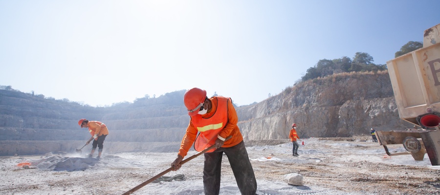 Heavy Dust Application Requiring Eye Protection